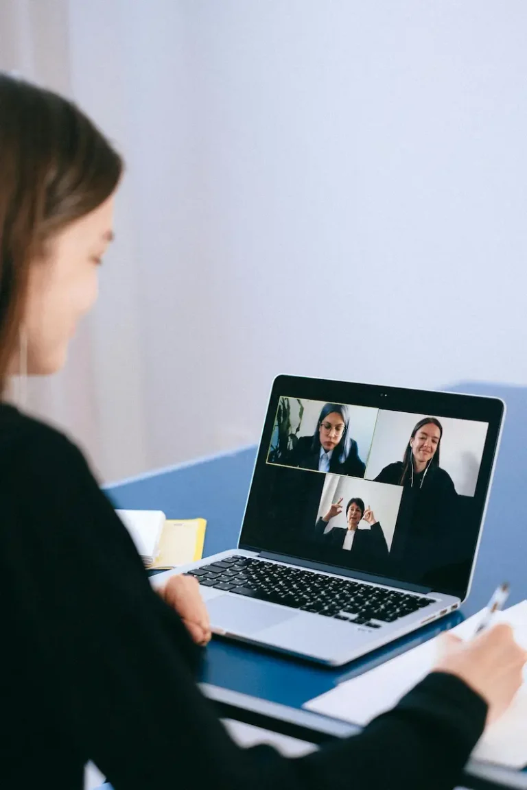 We Learn English Online — online English school offering live video lessons